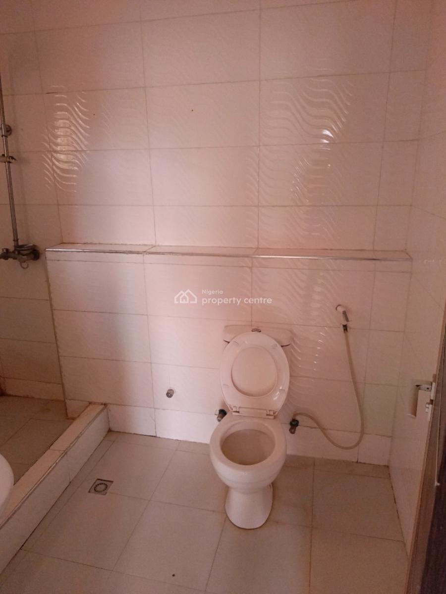 Clean and Spacious 3 Bedroom Flat in a Serene Environment, Jahi By Aduvie School, Jahi, Abuja, Flat / Apartment for Rent