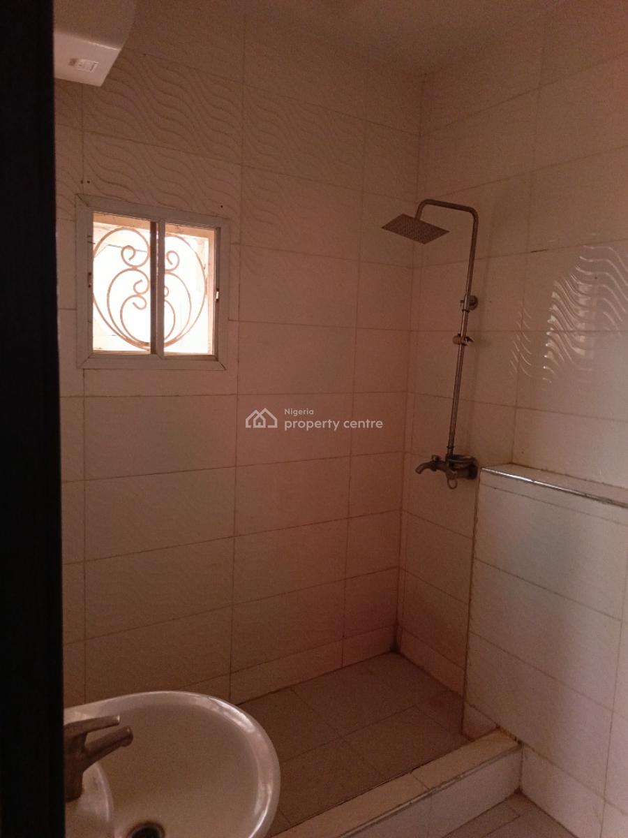 Clean and Spacious 3 Bedroom Flat in a Serene Environment, Jahi By Aduvie School, Jahi, Abuja, Flat / Apartment for Rent