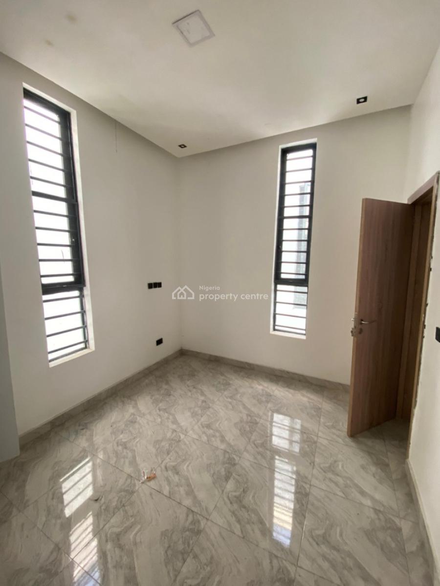 Luxury 2 Bed Apartment with 24hrs Light, Ologolo Lekki., Lekki, Lagos, Flat / Apartment for Rent