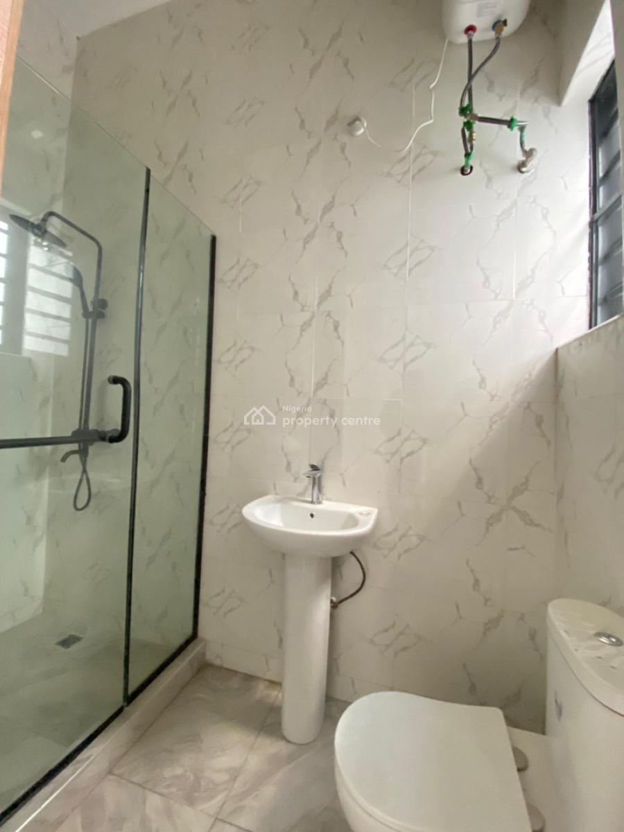 Luxury 2 Bed Apartment with 24hrs Light, Ologolo Lekki., Lekki, Lagos, Flat / Apartment for Rent