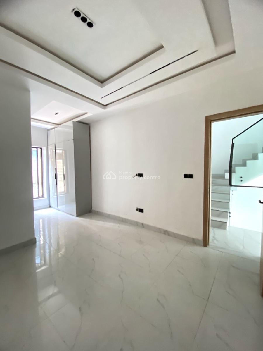 4 Bedroom Terrace Duplex with Swimming Pool, Lekki Phase 1, Lekki, Lagos, Terraced Duplex for Sale