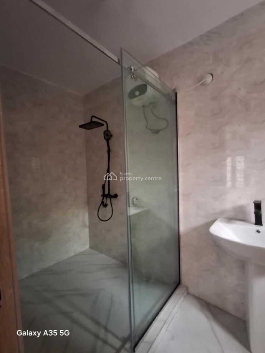 Spacious and Clean, Off Readington Off, Olokonla, Ajah, Lagos, Flat / Apartment for Rent