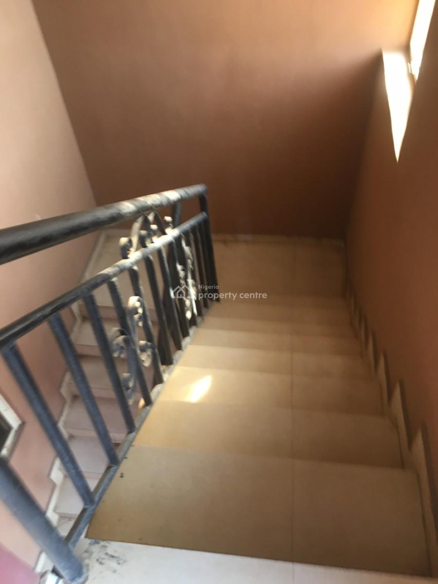 3bdrm Block of Flats, Ogunlewe Estate, Igbogbo, Ikorodu, Lagos, Block of Flats for Sale