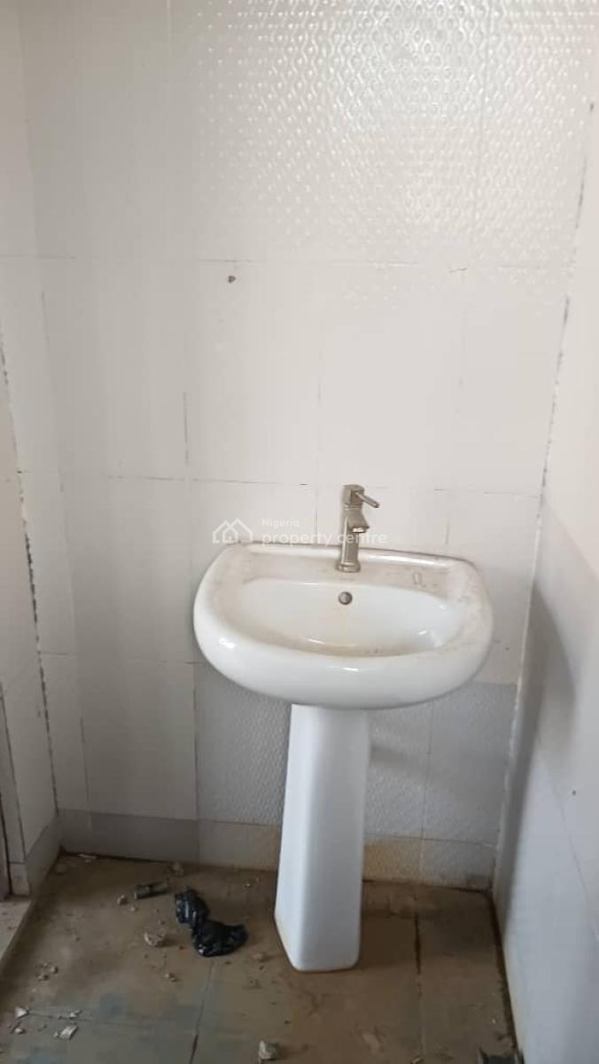 Well Maintained Spacious Studio Apartment, Seaside Estate, Badore, Ajah, Lagos, Self Contain (single Rooms) for Rent