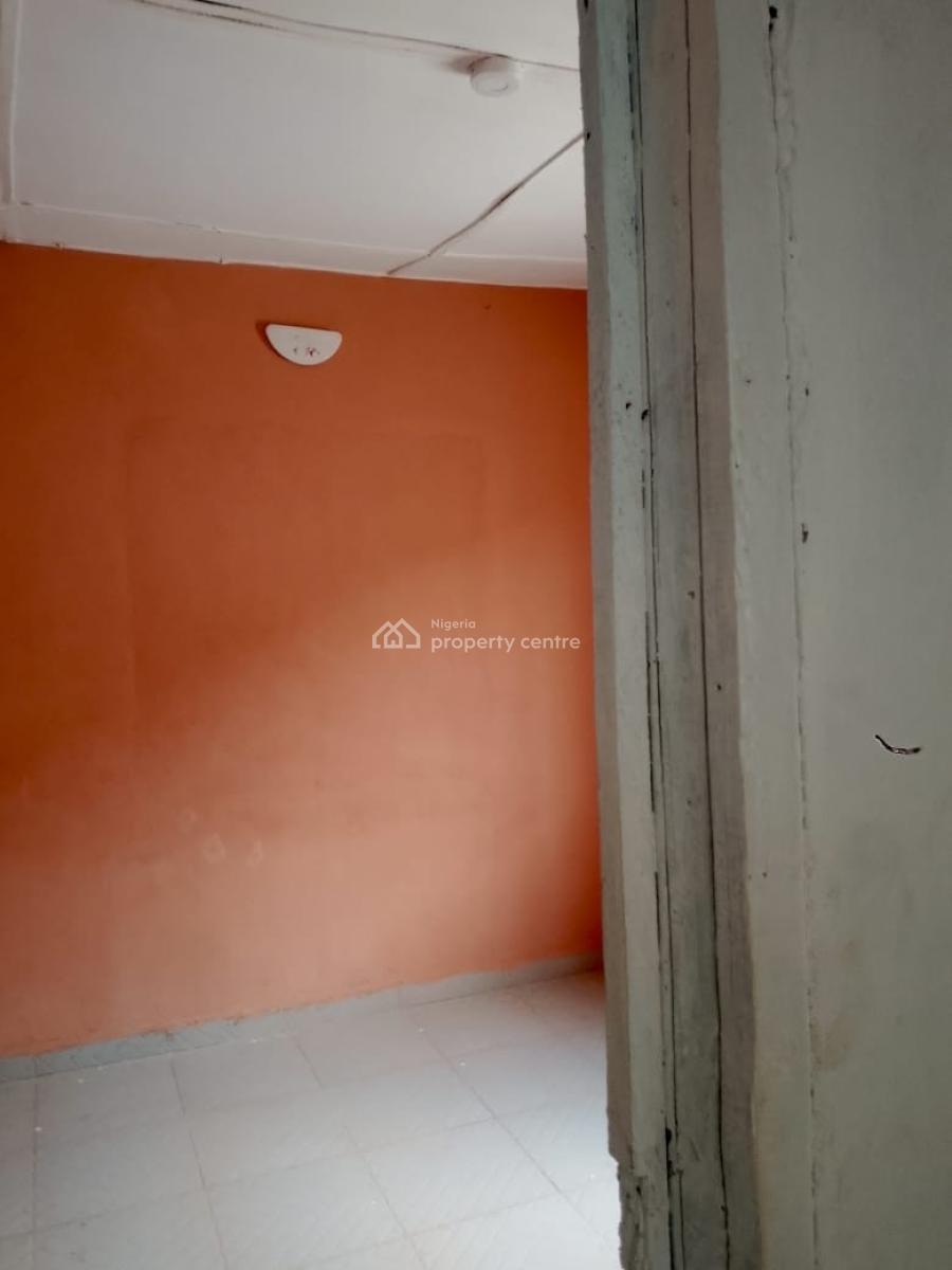 a Clean Room and Parlor, Lucky Fiber Road, Ikorodu, Lagos, Flat / Apartment for Rent