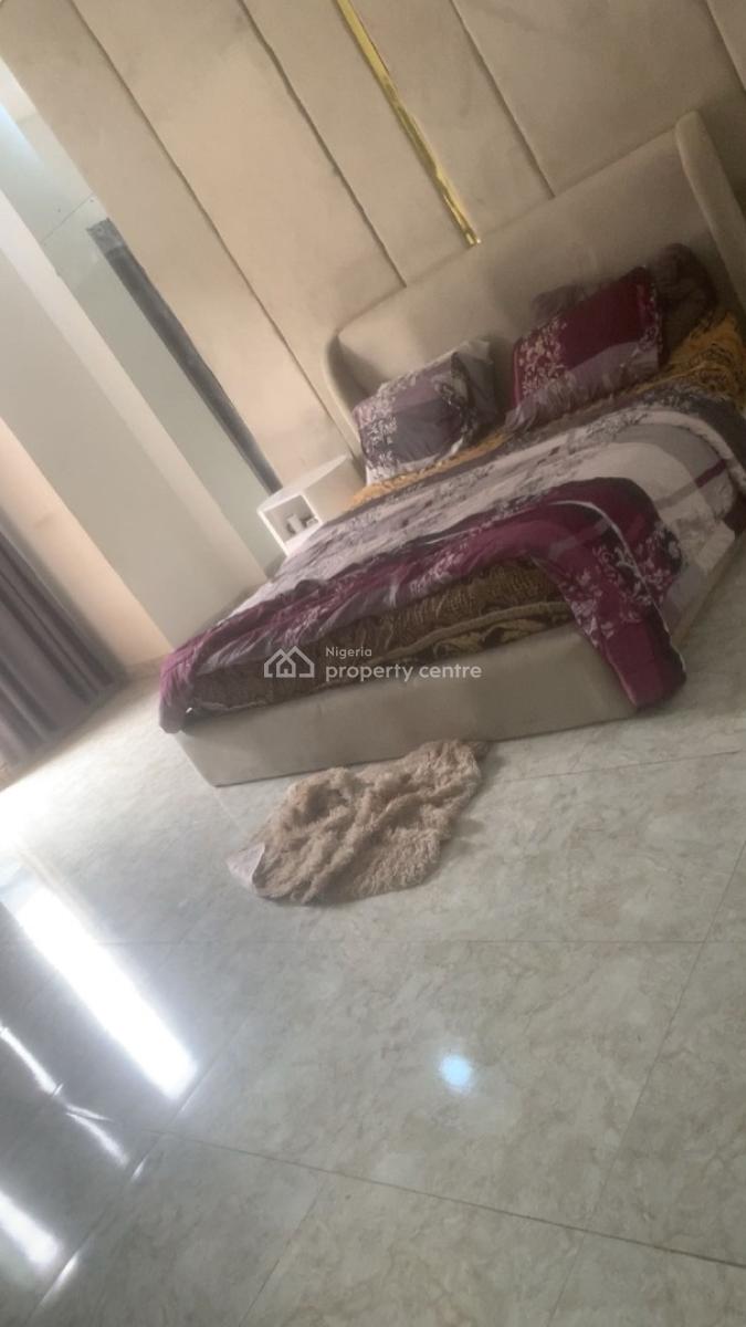 Furnished Master Bedroom, Oral Estate, Lekki Phase 2, Lekki, Lagos, Flat / Apartment for Rent