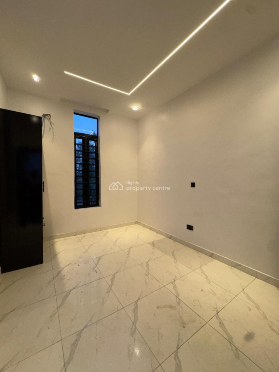 Self Serviced  Luxury 5  Bedroom Duplex with a Pool ., Ikota, Lekki, Lagos, Detached Duplex for Sale