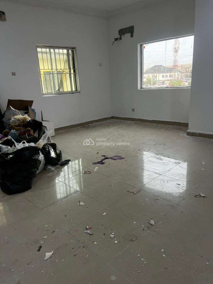 Commercial Space Available, Lekki Phase 1, Lekki, Lagos, Commercial Property for Rent