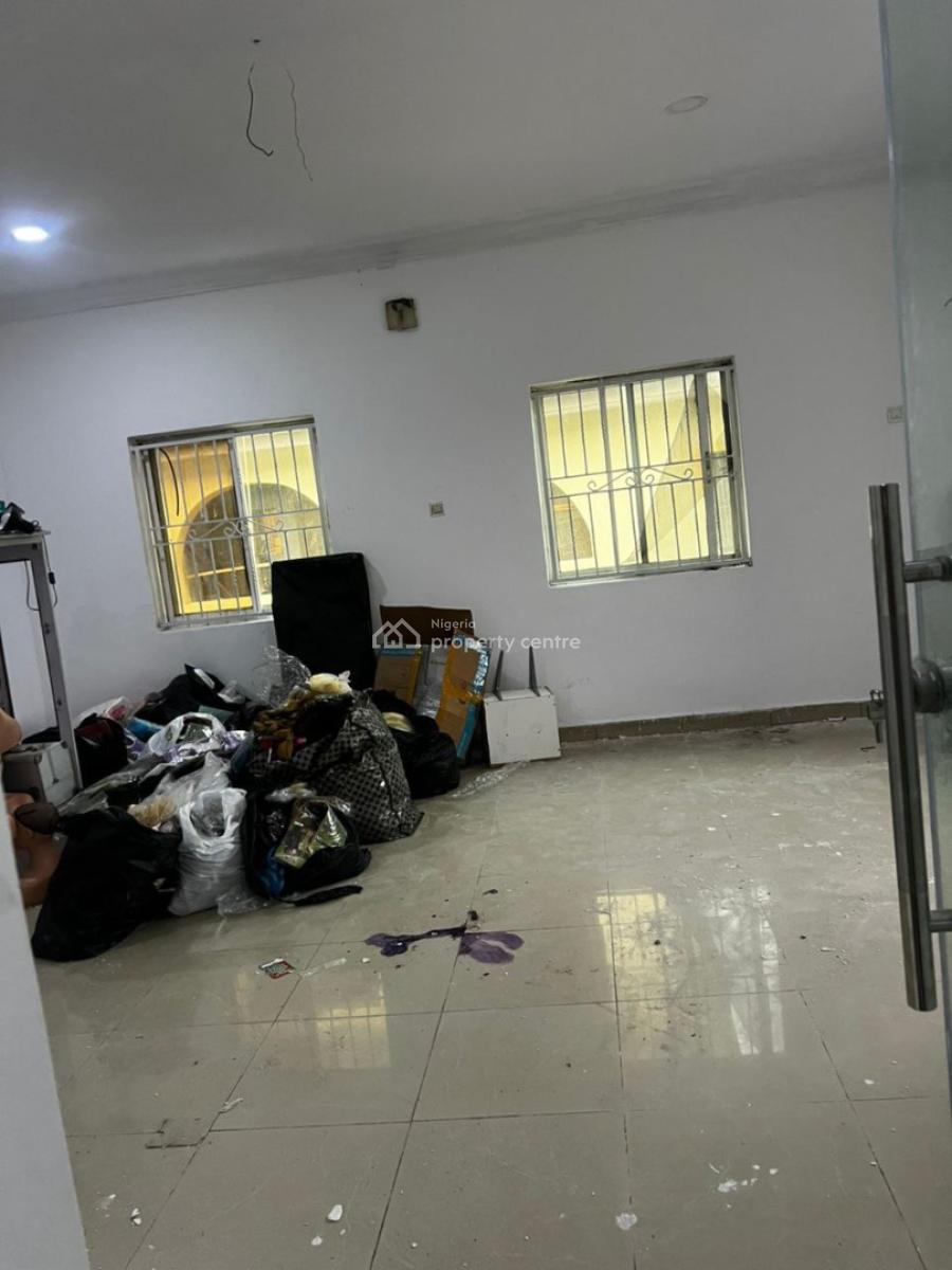 Commercial Space Available, Lekki Phase 1, Lekki, Lagos, Commercial Property for Rent