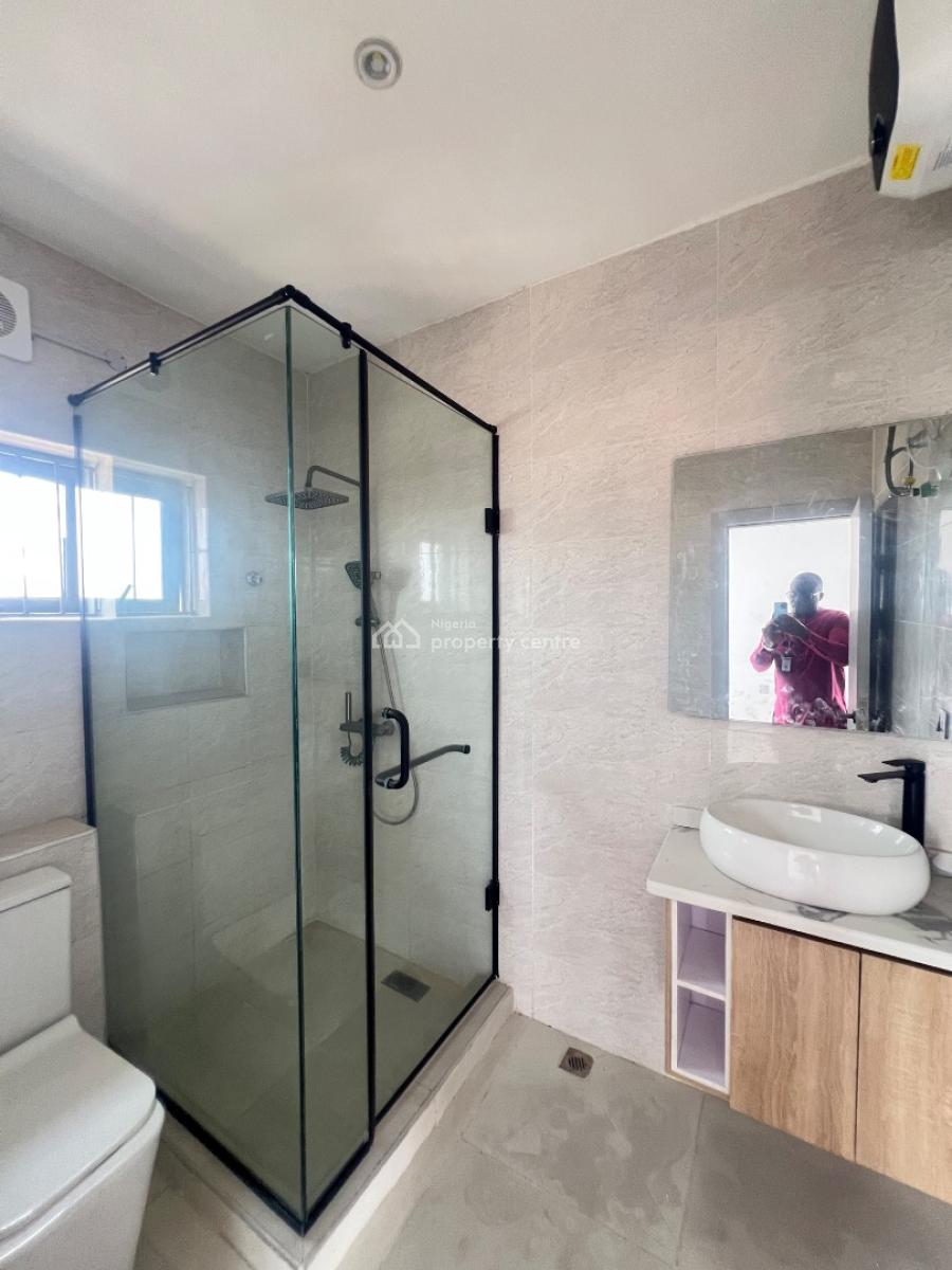 Luxury Fully Fitted 4 Bedrooms Terrace -duplex House with Bq, Obanikoro, Shomolu, Lagos, Terraced Duplex for Sale