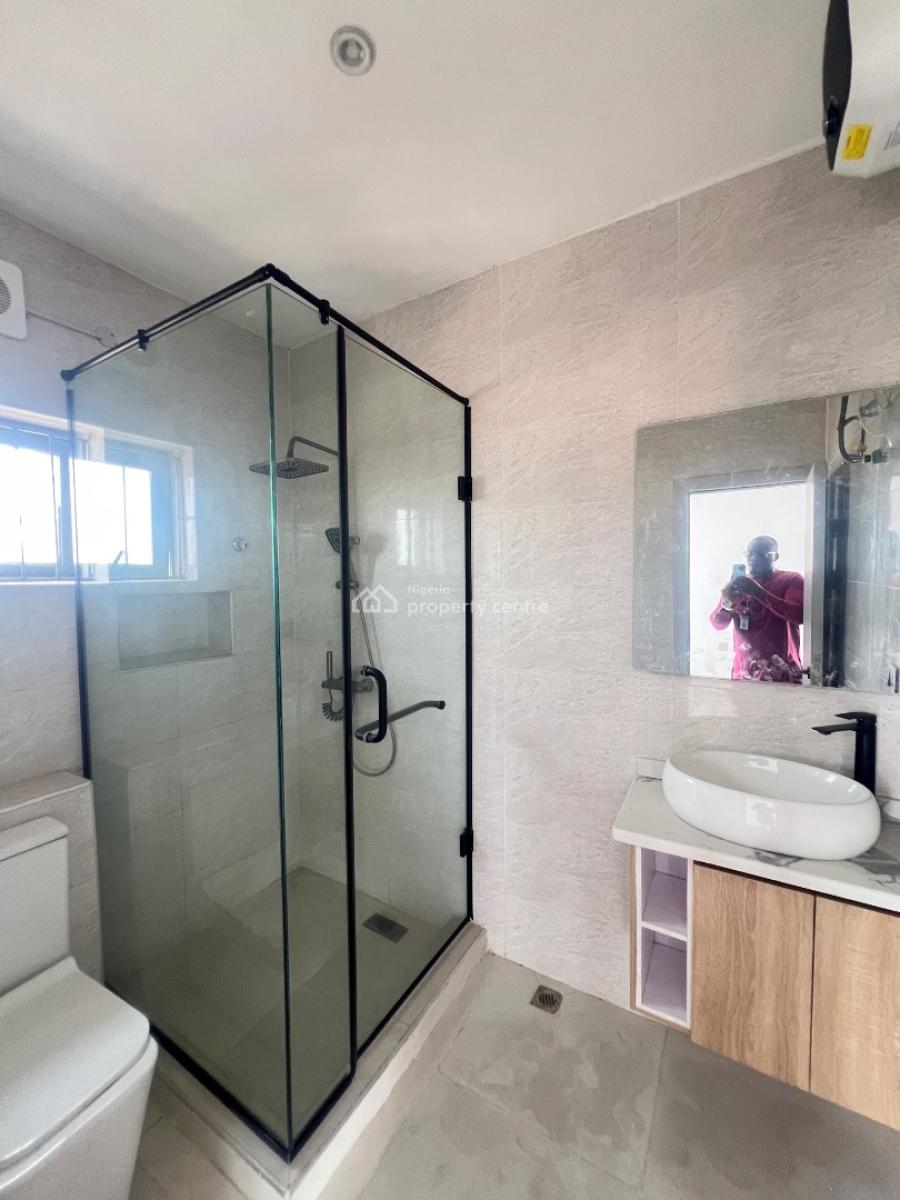 Luxury Fully Fitted 4 Bedrooms Terrace -duplex House with Bq, Obanikoro, Shomolu, Lagos, Terraced Duplex for Sale