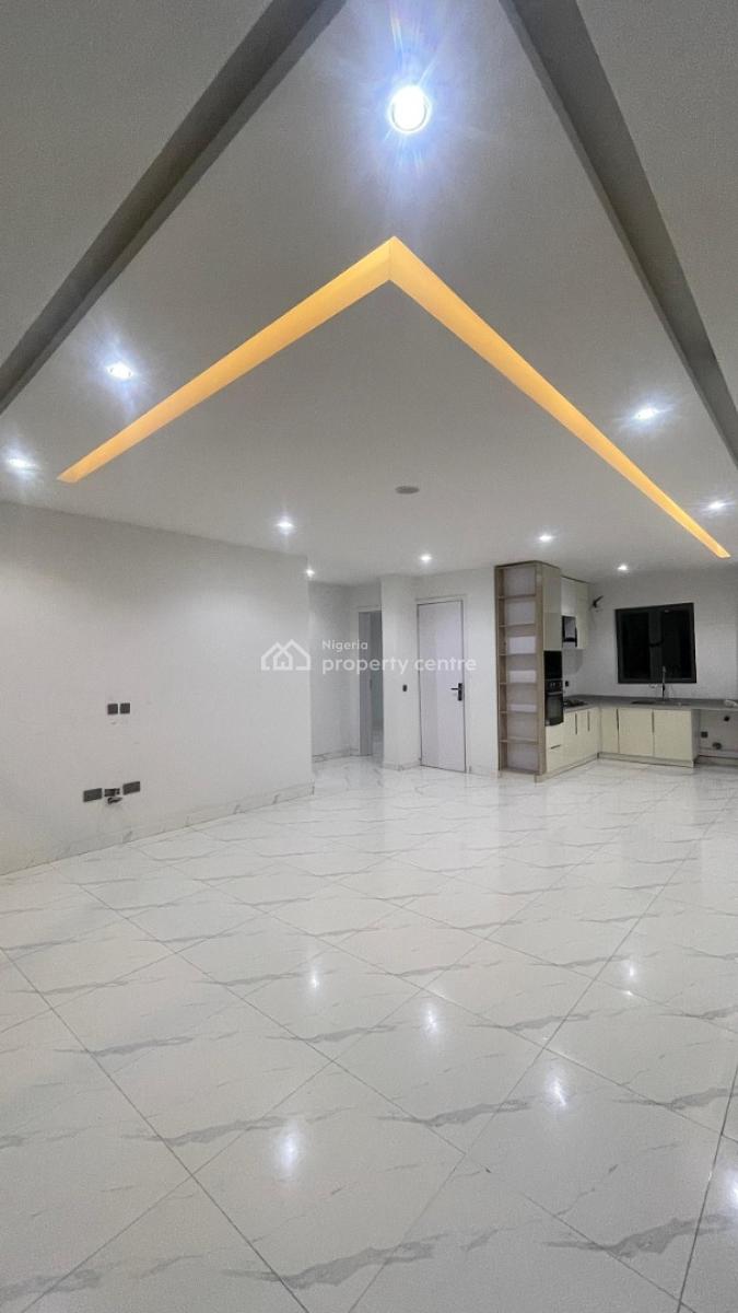 a Splendid Luxurious Styled 2 Bedroom Apartment in a Secured  Estate, Agungi, Lekki, Lagos, Block of Flats for Sale