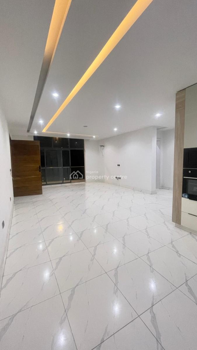 a Splendid Luxurious Styled 2 Bedroom Apartment in a Secured  Estate, Agungi, Lekki, Lagos, Block of Flats for Sale