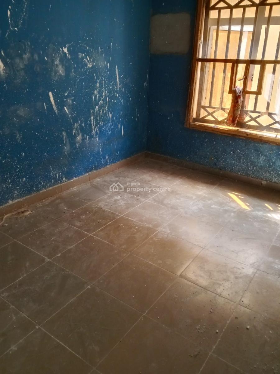 Well Renovated Room and Parlor Self, Bashorun Majek..., Sangotedo, Ajah, Lagos, Flat / Apartment for Rent