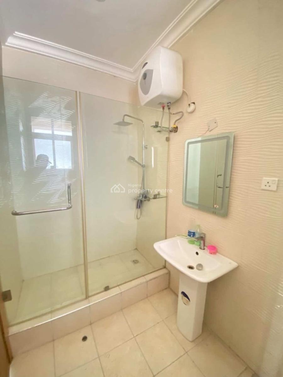 Exquisite Spacious 3 Bedroom Apartment, Off Admiralty Way, Lekki Phase 1, Lekki, Lagos, Flat / Apartment for Rent