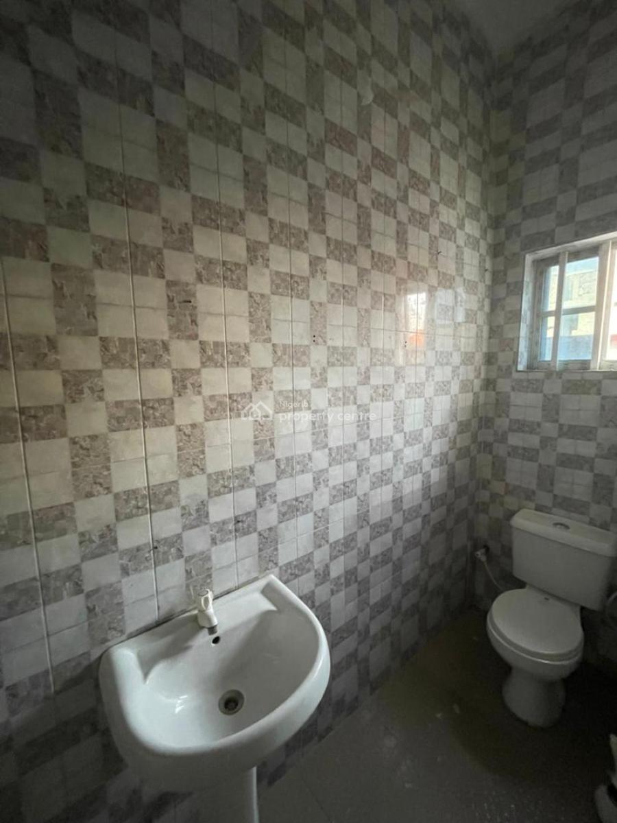 Sharp Clean Lovely 3 Bedroom Apartment, Lbs Road Ajah, Ajah, Lagos, Flat / Apartment for Rent