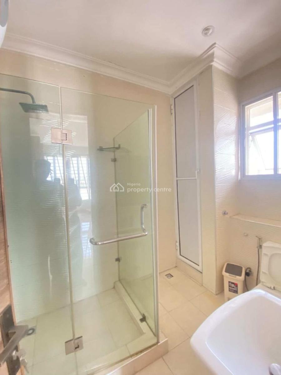 Fully Serviced Luxury 3bedrooms Apartment Upstairs with Pool., Lekki Phase 1 Off Admiralty Way Lekki Lagos, Lekki Phase 1, Lekki, Lagos, House for Rent
