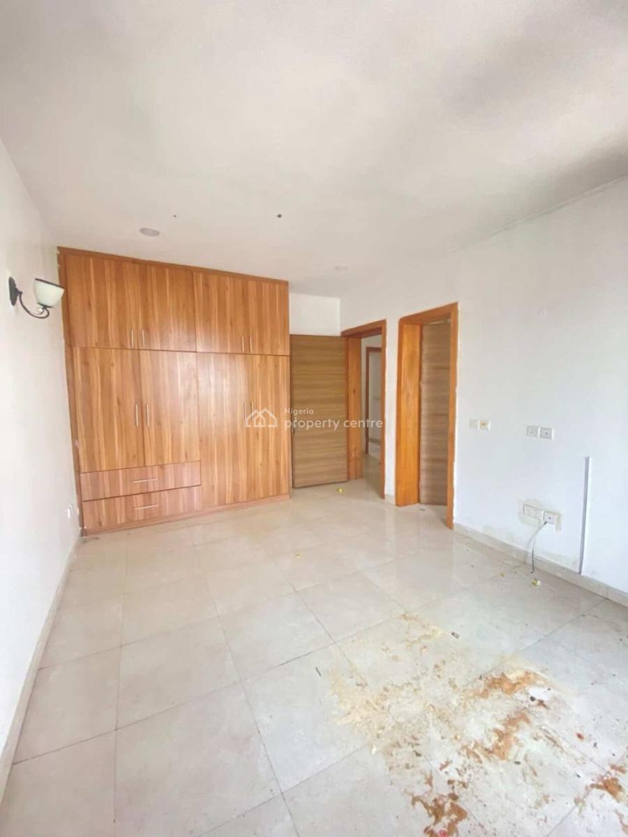 Fully Serviced Luxury 3bedrooms Apartment Upstairs with Pool., Lekki Phase 1 Off Admiralty Way Lekki Lagos, Lekki Phase 1, Lekki, Lagos, House for Rent