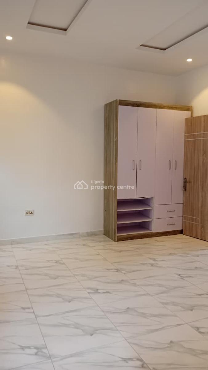 Upstairs Shared Mini Flat Apartment with Amenities in Chevyview Estate, Chevyview Estate, Lekki, Lagos, Self Contain (single Rooms) for Rent