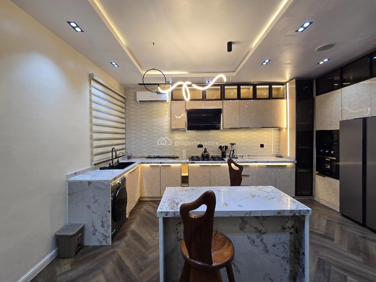 Fully Furnished, Luxurious & Serviced 3 Bedroom Flat with Bq, Lekki Phase 1, Lekki, Lagos, Flat / Apartment for Sale