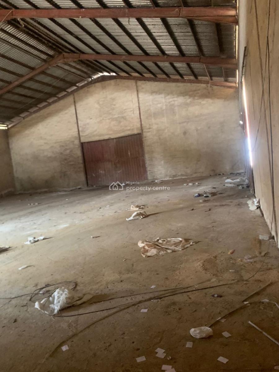 Warehouse, Salolo Bustop, Alagbado, Ifako-ijaiye, Lagos, Warehouse for Rent