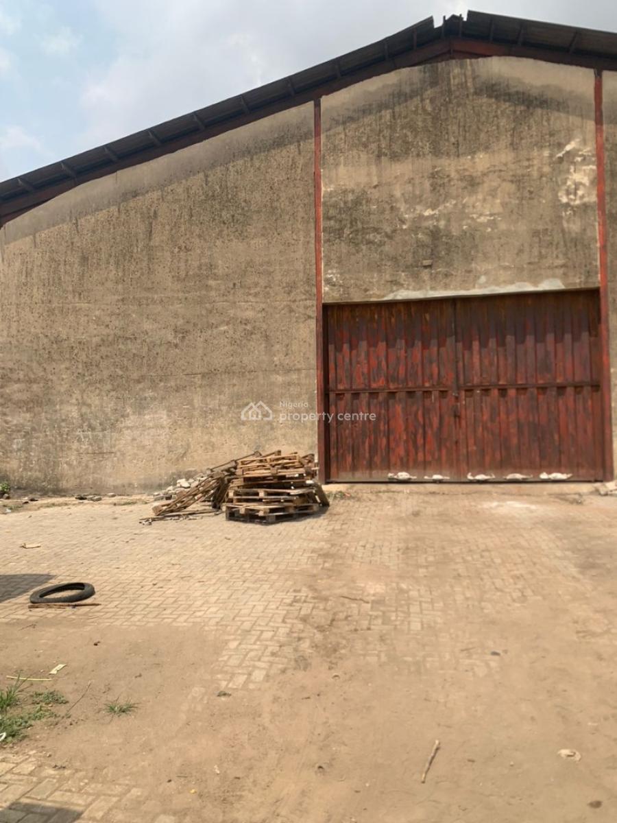 Warehouse, Salolo Bustop, Alagbado, Ifako-ijaiye, Lagos, Warehouse for Rent