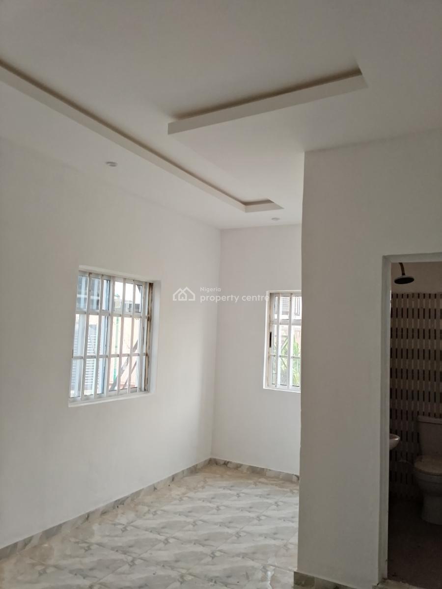 2 Bedroom Flat, Oreyo, Igbogbo, Ikorodu, Lagos, Flat / Apartment for Rent