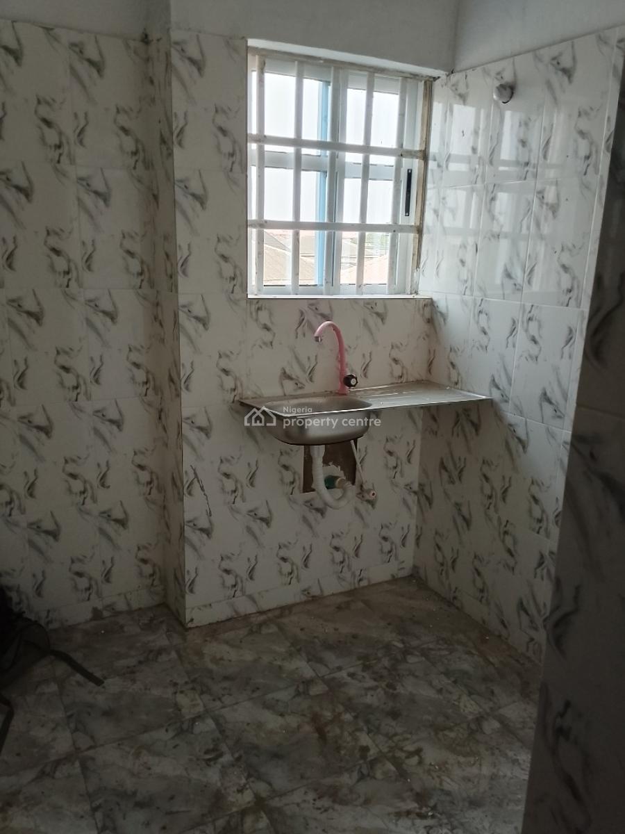 2 Bedroom Flat, Oreyo, Igbogbo, Ikorodu, Lagos, Flat / Apartment for Rent