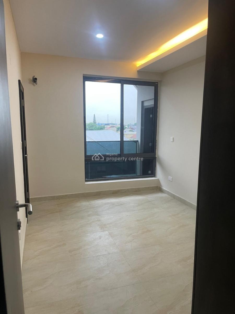 3 Bedroom Flat, Lekki Phase 1, Lekki, Lagos, Flat / Apartment for Rent