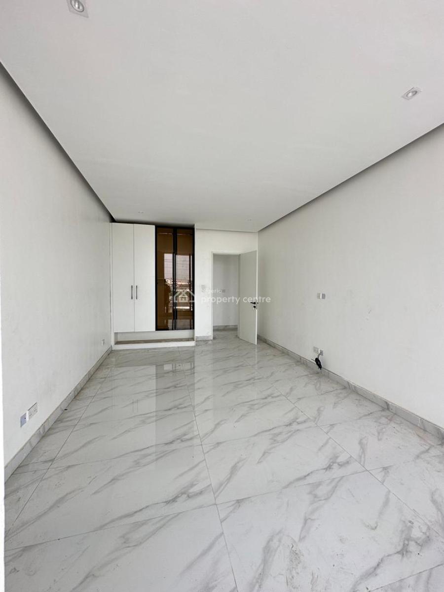 Outstanding 2 Bedroom Apartment with Elevator, Swimming Pool and Gym, Lekki Phase (1), Lekki, Lagos, Block of Flats for Sale