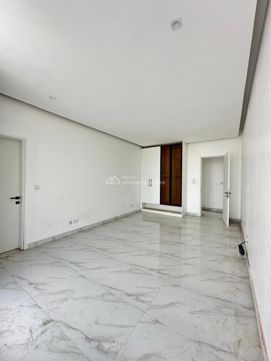 Outstanding 2 Bedroom Apartment with Elevator, Swimming Pool and Gym, Lekki Phase (1), Lekki, Lagos, Block of Flats for Sale