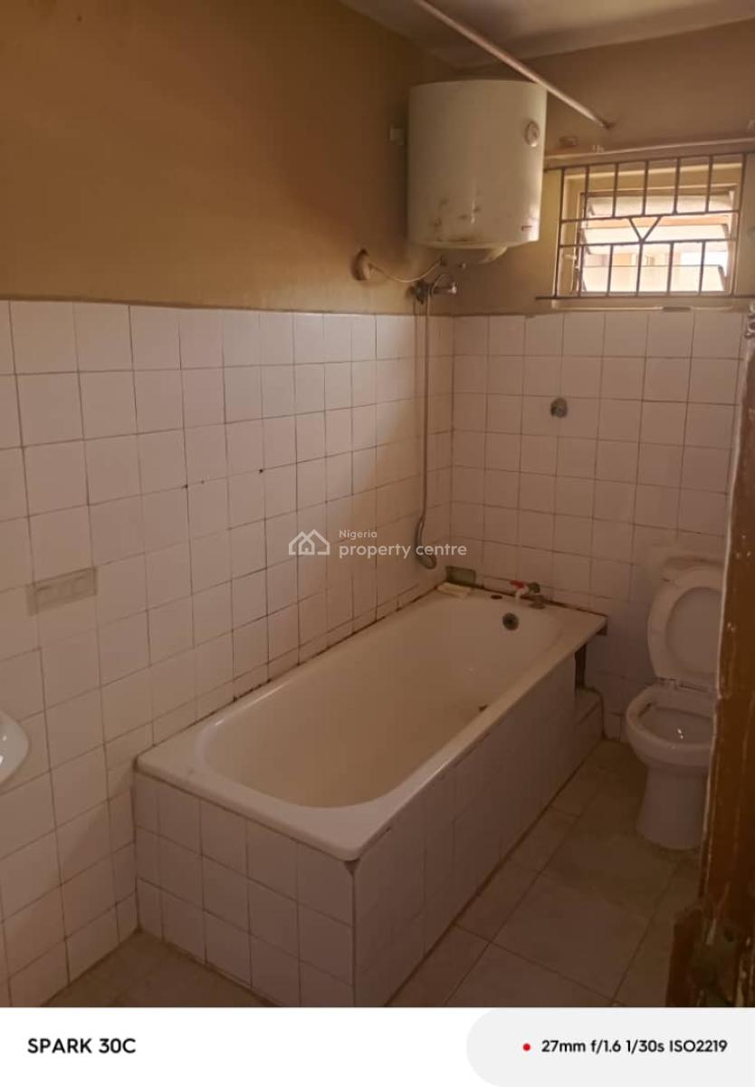 Spacious 4 Bedrooms Flat Magodo Phase 2, Magodo Phase 2, Gra Phase 2, Magodo, Lagos, Flat / Apartment for Rent