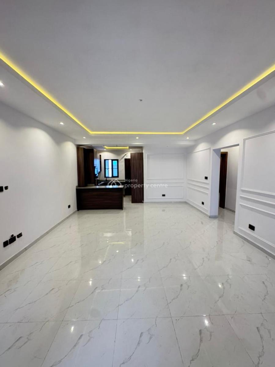 Well-finished 2-bedroom Apartment with Boys Quarters,, Jakande, Jakande, Lekki, Lagos, Block of Flats for Sale