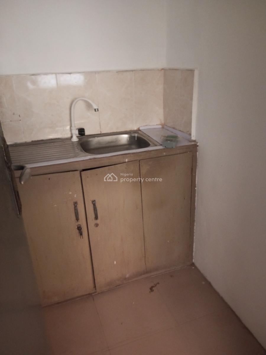 Roomself Contain, Adeniyi Jones Ikeja, Ikeja, Lagos, Self Contain (single Rooms) for Rent