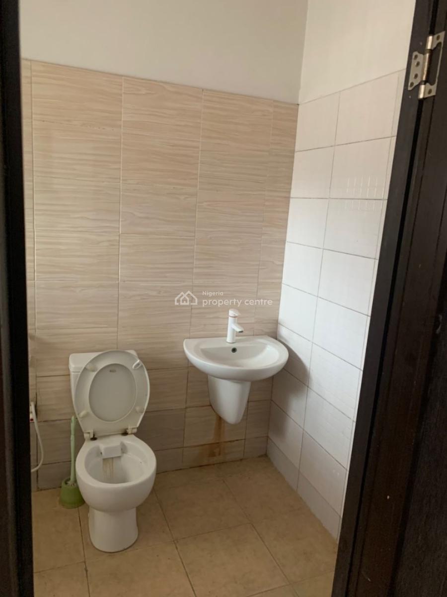 Spacious Self Contain Studio + Balcony, Swimming Pool, Chevy View Estate, Lekki Expressway, Lekki, Lagos, Self Contain (single Rooms) for Rent