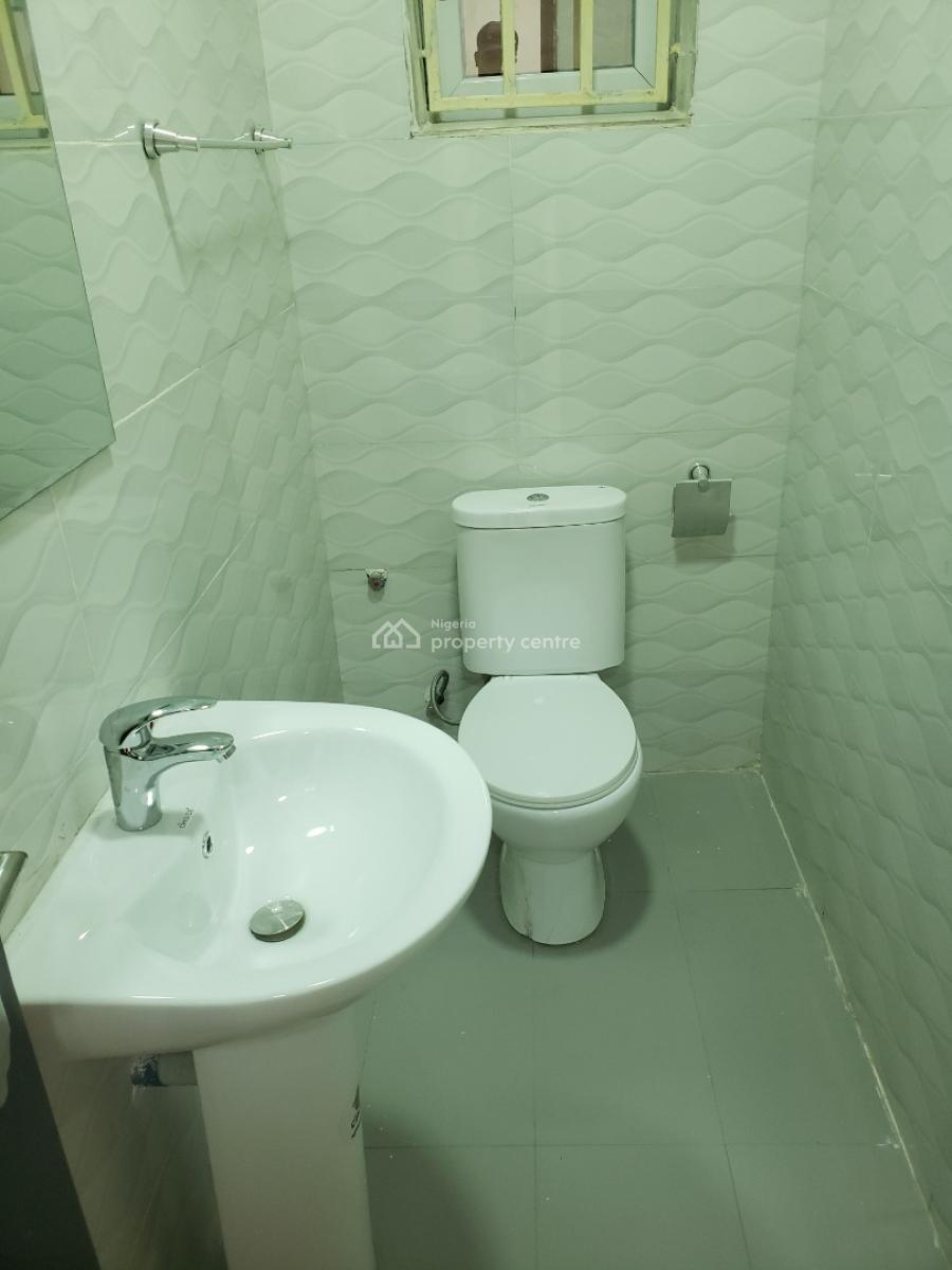 Brand-new Spacious 3bedroom Flat, By Centre Point Plaza, Guzape District, Abuja, Flat / Apartment for Rent