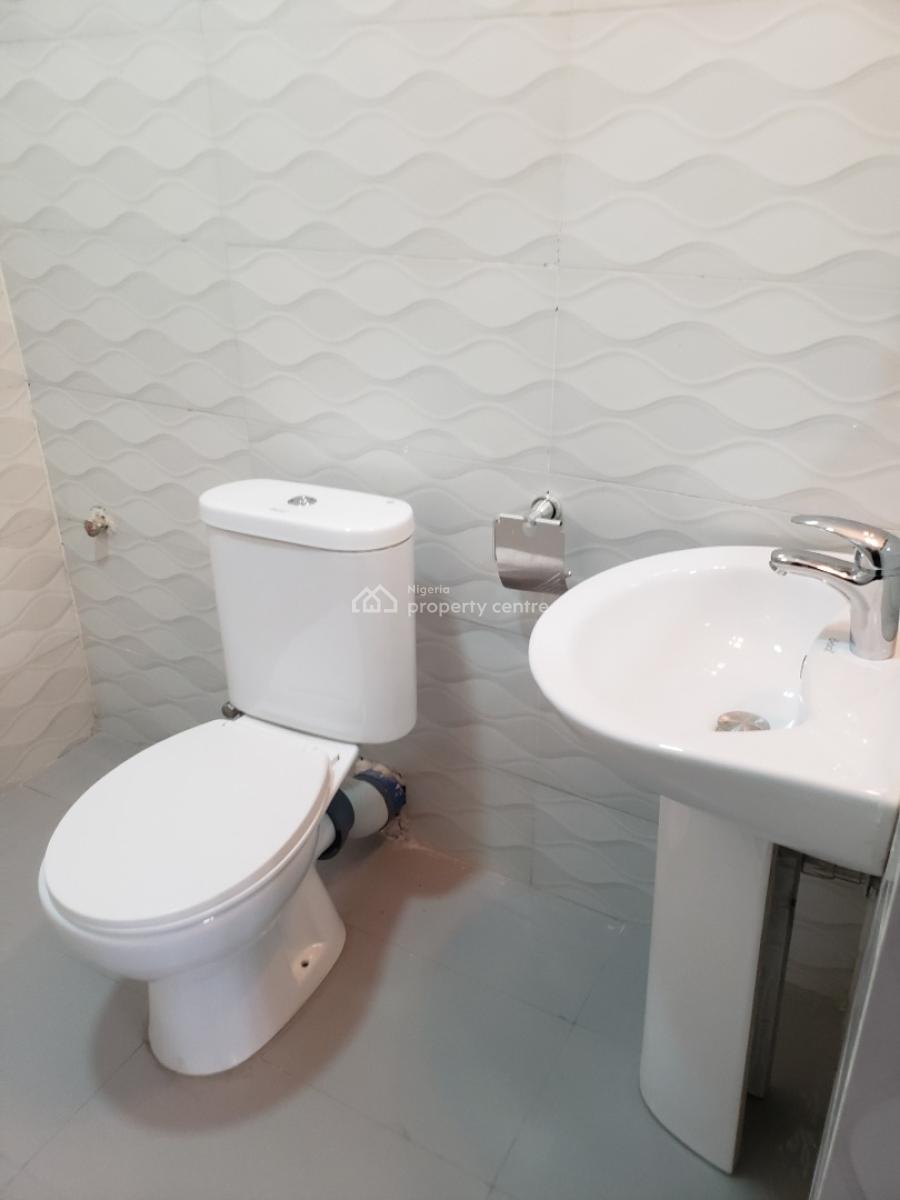 Brand-new Spacious 3bedroom Flat, By Centre Point Plaza, Guzape District, Abuja, Flat / Apartment for Rent