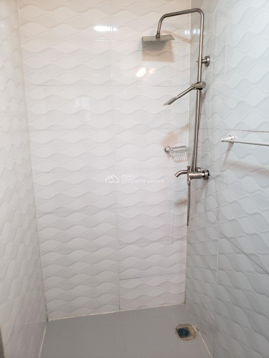 Brand-new Spacious 3bedroom Flat, By Centre Point Plaza, Guzape District, Abuja, Flat / Apartment for Rent