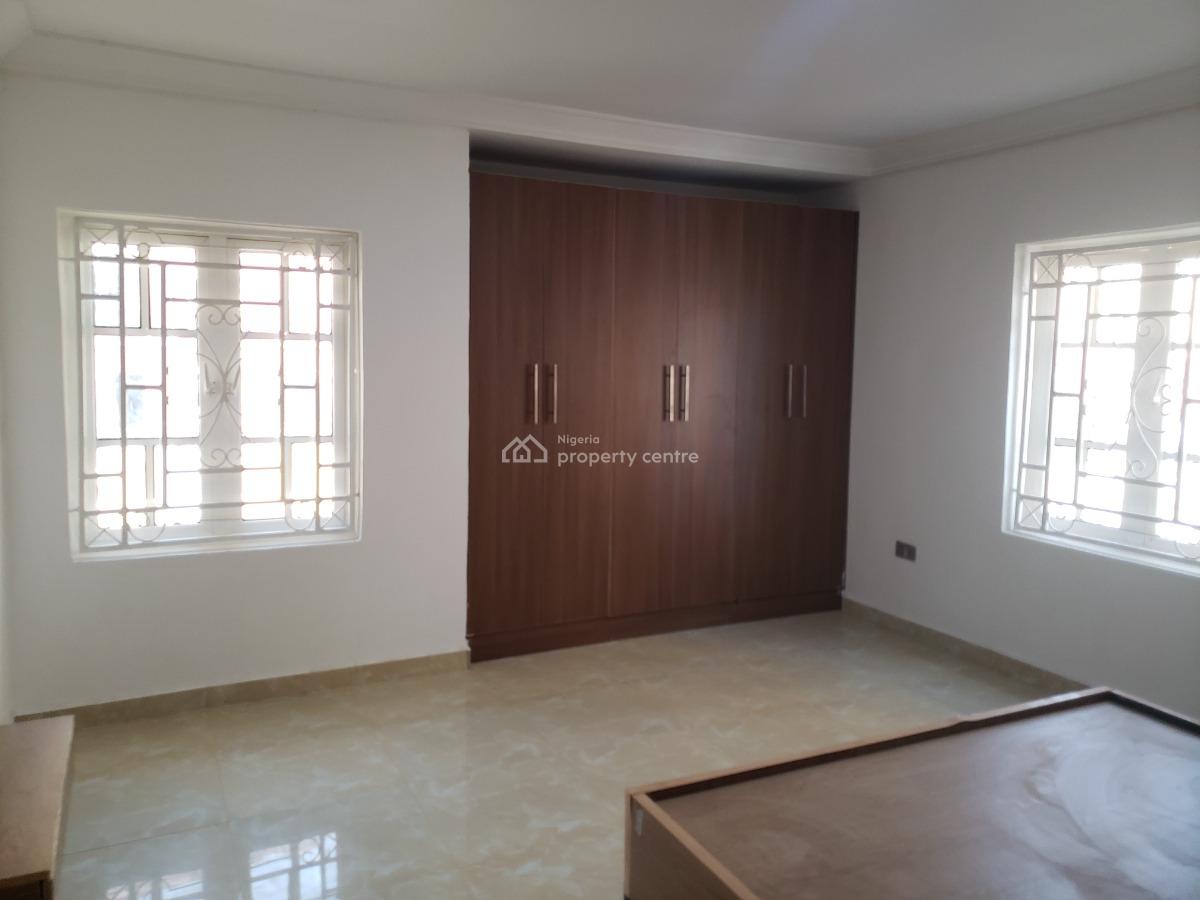 Brand-new Spacious 3bedroom Flat, By Centre Point Plaza, Guzape District, Abuja, Flat / Apartment for Rent