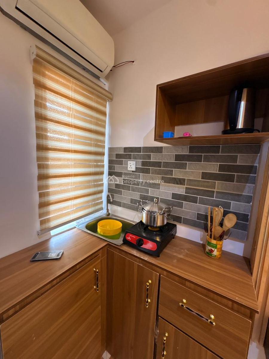 a Serviced and Furnished Studio Apartment, Off Randle Avenue, Surulere, Lagos, Self Contain (single Rooms) Short Let