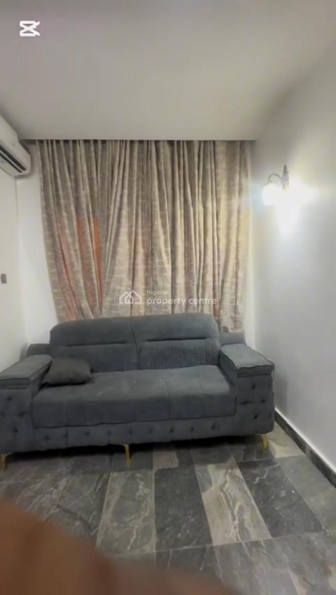 Furnished 2 Bedroom Flat, Tarred Road, Guzape District, Abuja, Flat / Apartment for Rent