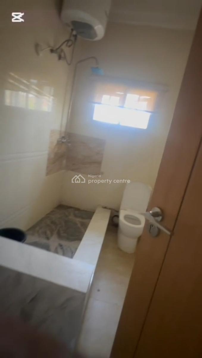 Furnished 2 Bedroom Flat, Tarred Road, Guzape District, Abuja, Flat / Apartment for Rent