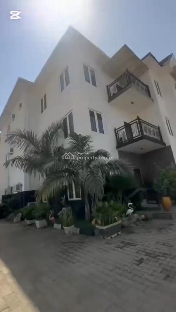 Furnished 2 Bedroom Flat, Tarred Road, Guzape District, Abuja, Flat / Apartment for Rent