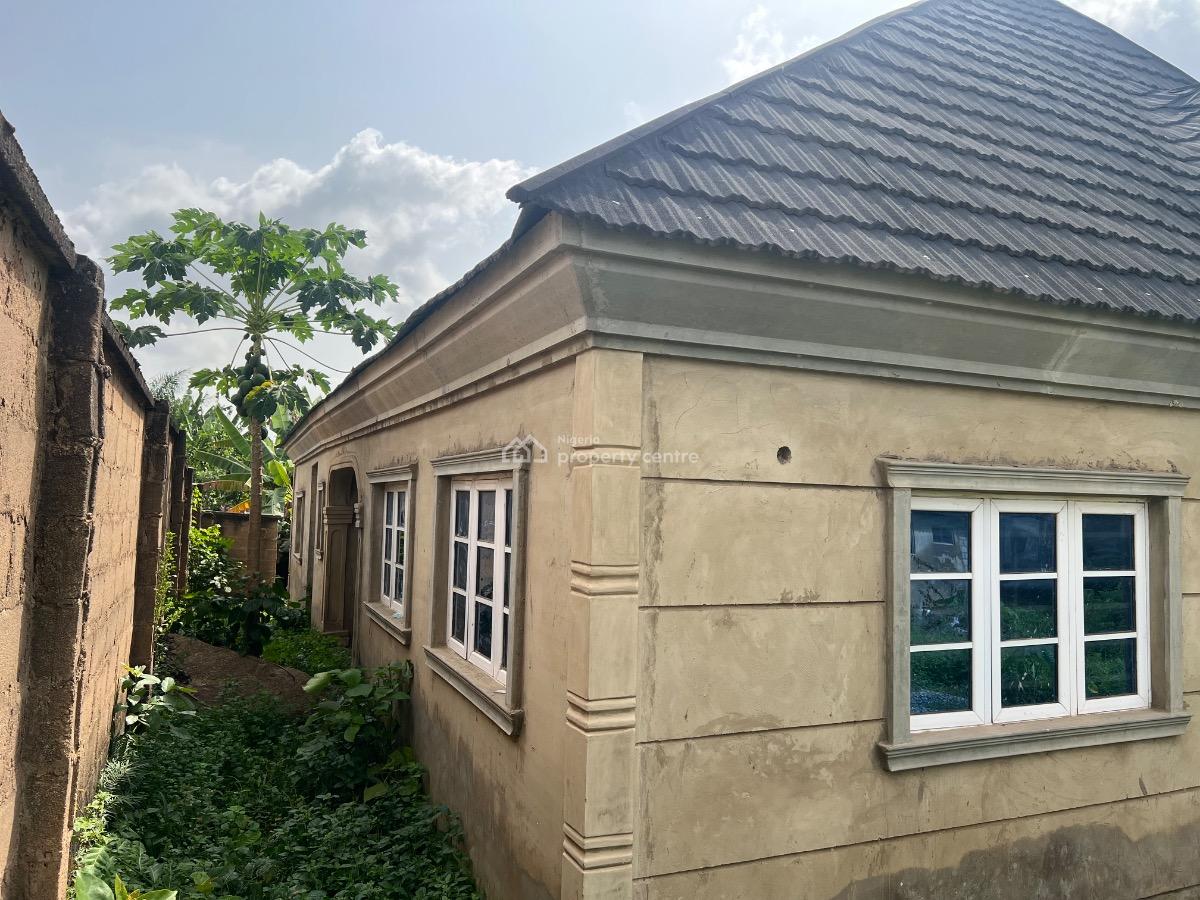 4 Bedroom, All En-suite and 2 Living Room Bungalow in a Serene Area, Lane 11, Dalute, Akala Express Way, New Garage, Oluyole, Oyo, Detached Bungalow for Sale