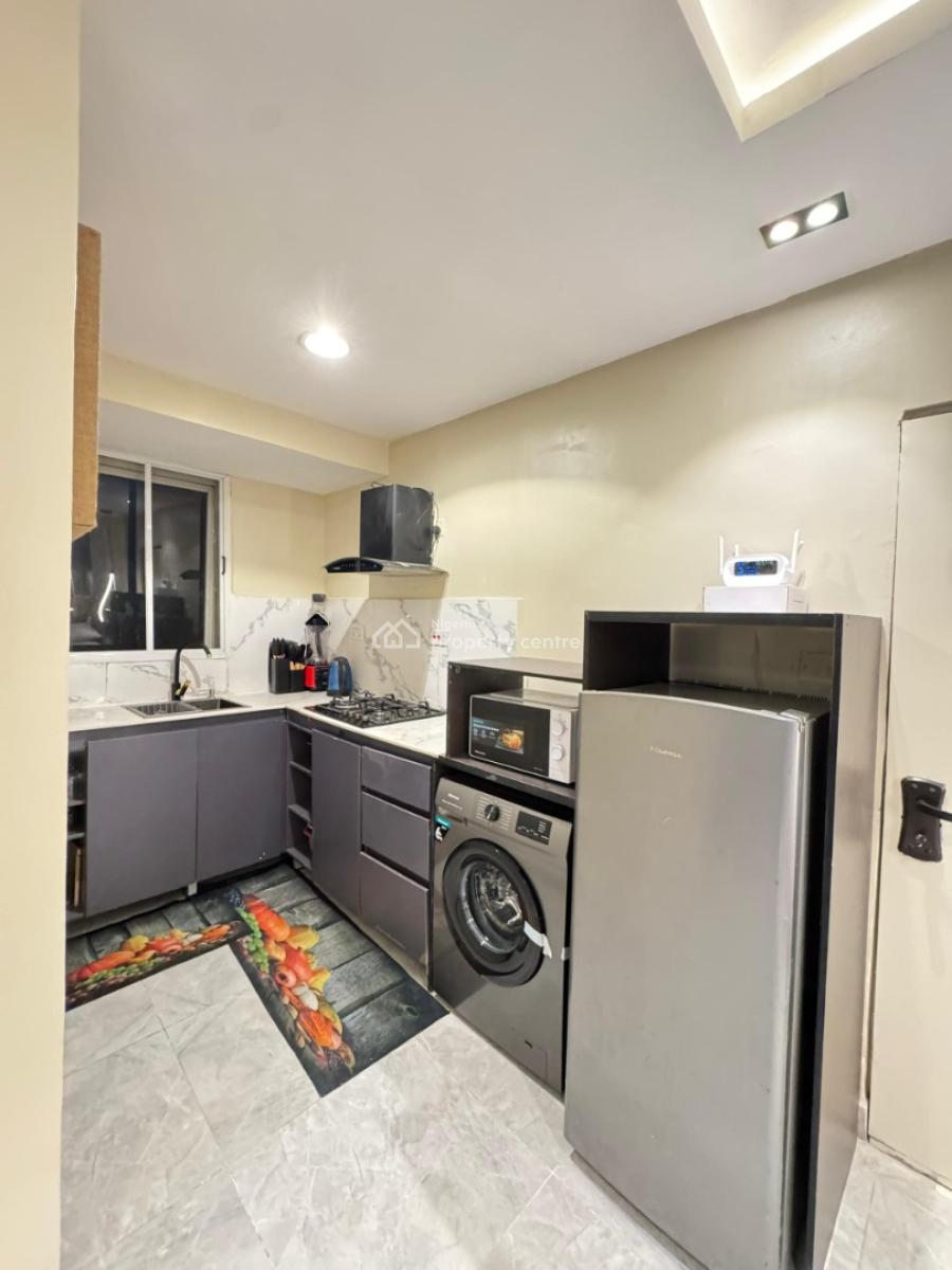 Spacious Studio Apartment with Mini Sea View & Work Area, Lekki Phase 1, Lekki, Lagos, Self Contain (single Rooms) Short Let