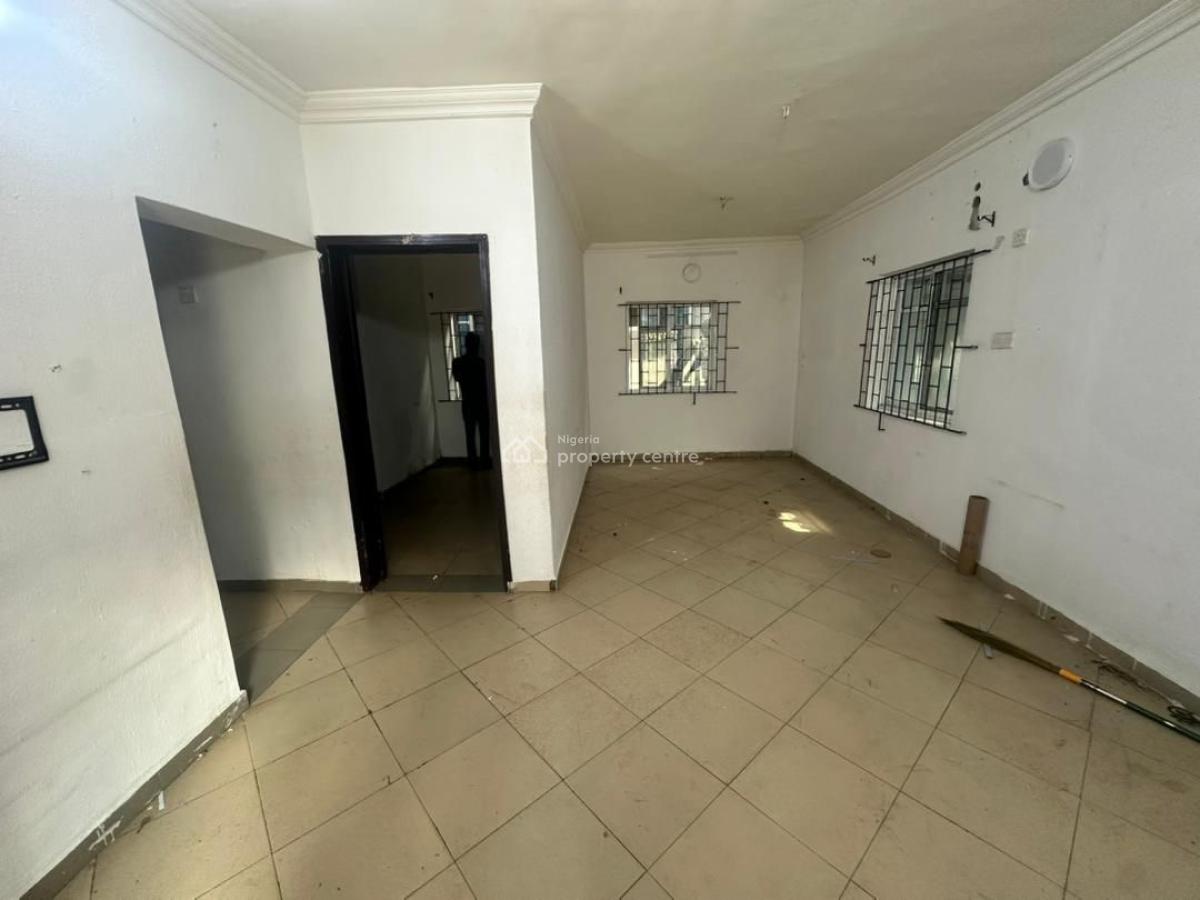 3bedroom Apartment, Off Coker Road Ilupeju, Ilupeju, Lagos, Flat / Apartment for Rent