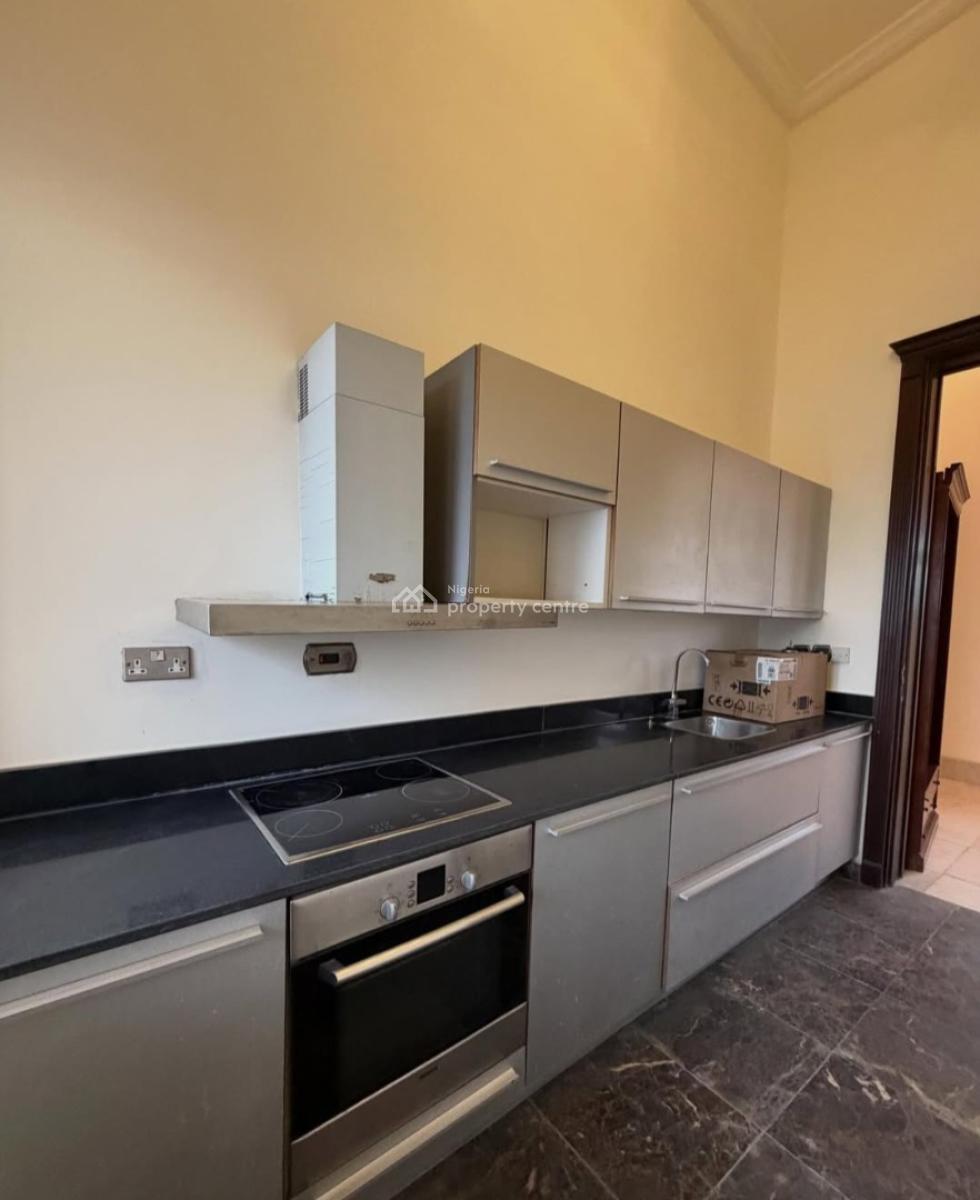 Serviced with 24/7 Power Supply 2 Bedroom En-suite Penthouse Apartment, Ikoyi, Lagos, Flat / Apartment for Rent