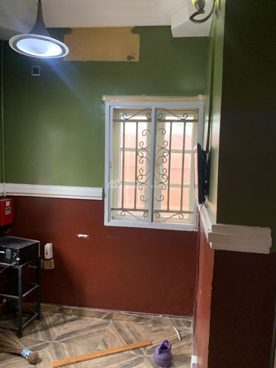 Well Maintained Standard 3 Bedroom Flat, Iyana Oworo, Gbagada, Lagos, Flat / Apartment for Rent