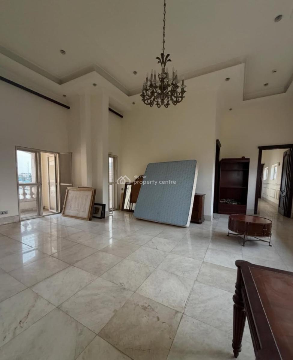 Serviced with 24/7 Power Supply 3 Bedroom En-suite Apartment with an E, Ikoyi, Lagos, Flat / Apartment for Rent