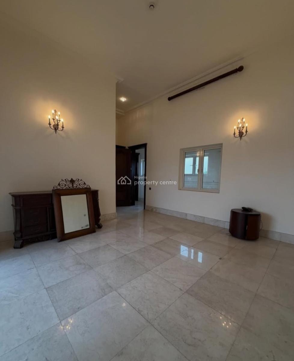 Serviced with 24/7 Power Supply 3 Bedroom En-suite Apartment with an E, Ikoyi, Lagos, Flat / Apartment for Rent